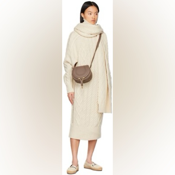 Elegant Taupe Leather Crossbody Bag Chloe - Picture 12 of 16